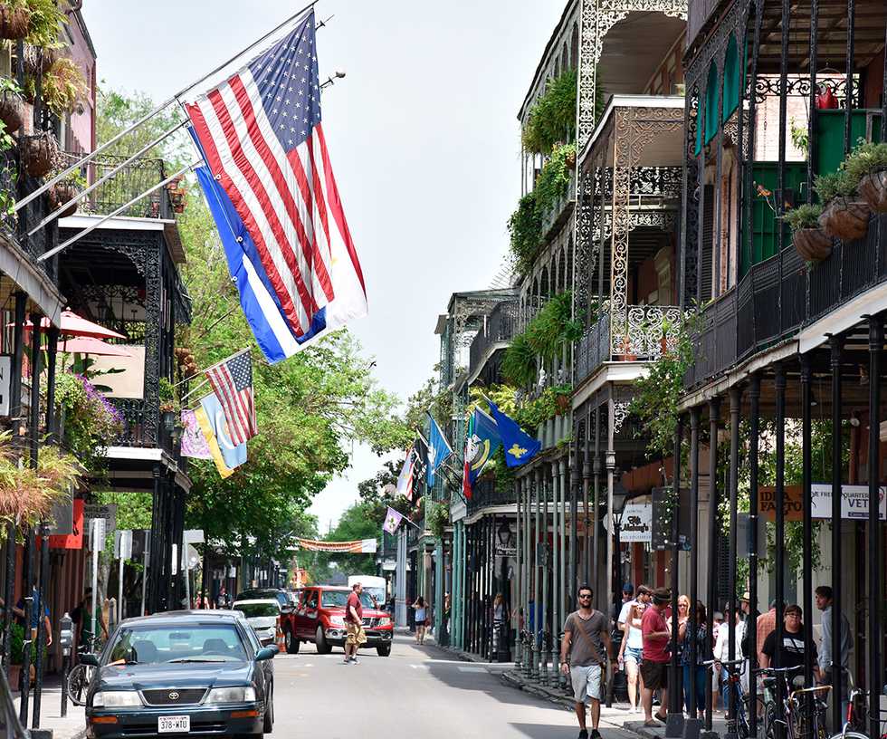 Royal_Street,_New_Orleans_from_St_Philip_Street.jpg