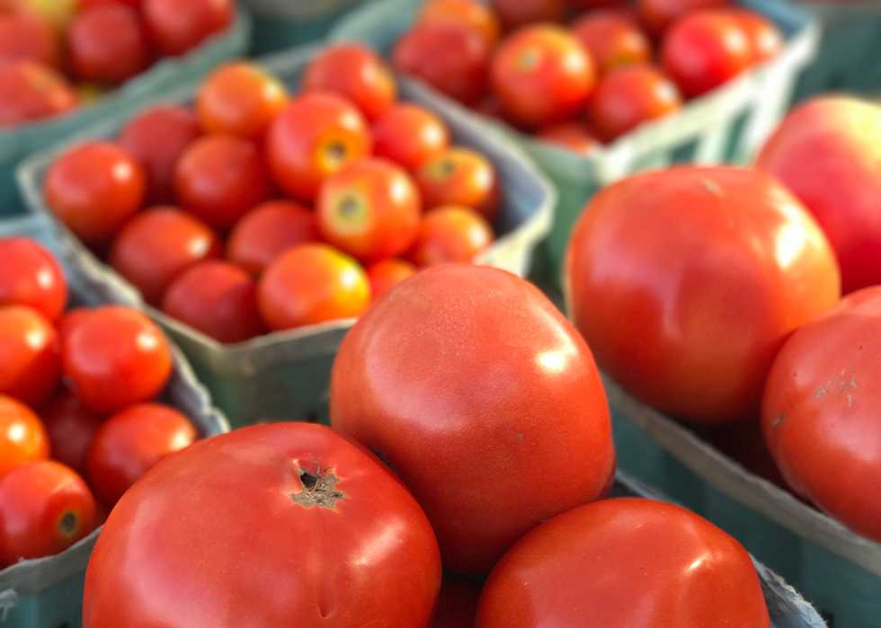 tomatoesmarket.jpg