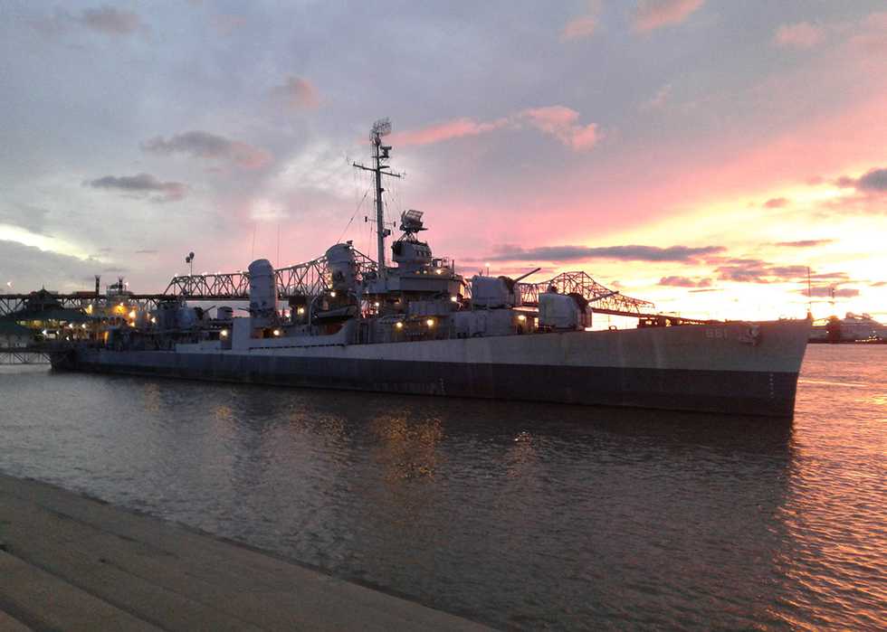 USS-KIDD-DD661-at-Sunset.jpg
