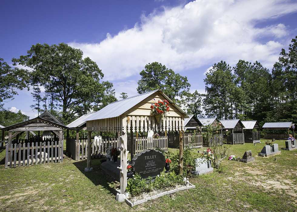 Vernon_Grave Houses_TimMueller.jpg