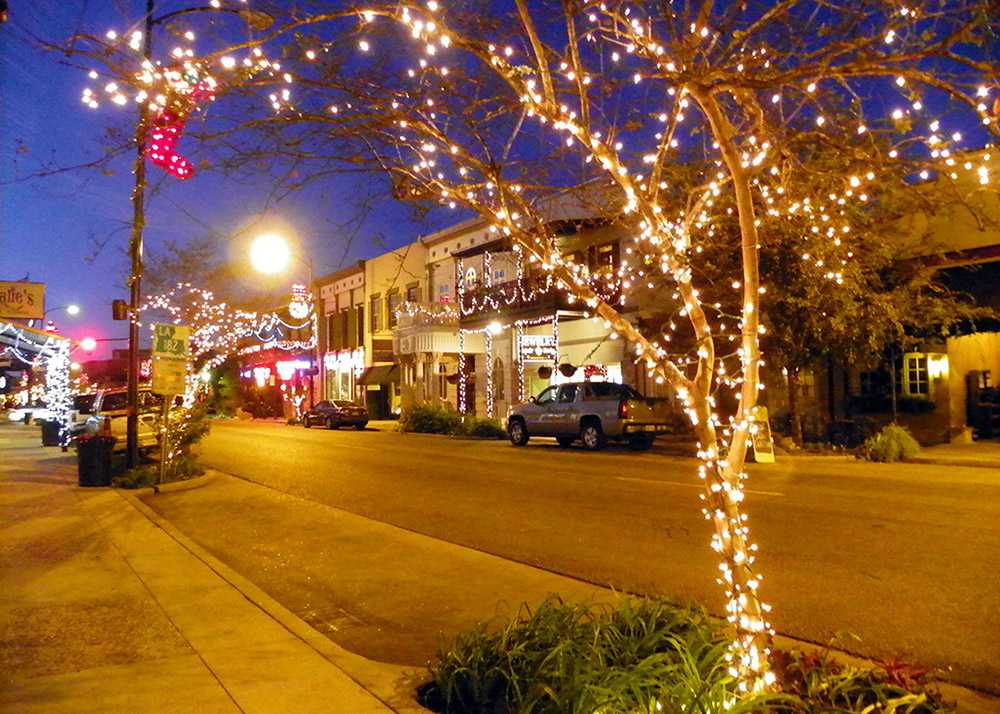 When Is 2021 Ponchatoula Christmas Parade Christmas Lights 2021